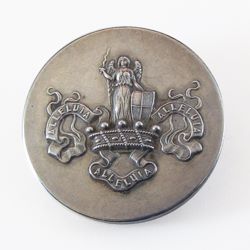 25-5.2.2.4 Other pictorials (corresponds to Sec. 20 - Religious) - Saint Joan of Arc (rare) surmounting an Earl's coronet with a motto on a flowing banner - French - 2-piece white metal - 1 & 1/4" 25-5.2.2.4 Other pictorials (corresponds to Sec. 20 - Religious) - Saint Joan of Arc (rare) surmounting an Earl's coronet with a motto on a flowing banner - French - 2-piece white metal - 1 & 1/4"
